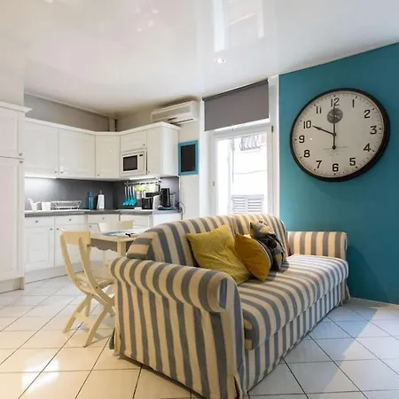 Le Suquet Superbe Studio, 300m Plage, 700 Du Palais